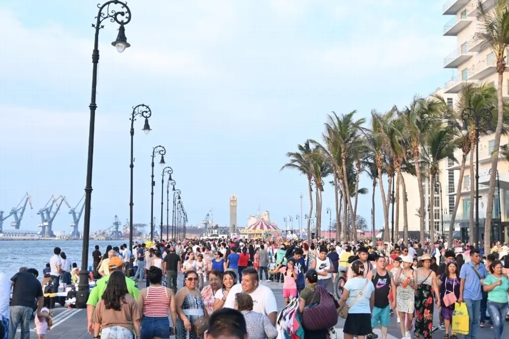 Imagen Esperan que a finales de diciembre lleguen más turistas a Veracruz