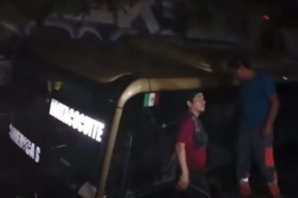 Imagen Tren se lleva camión Ulúa en Tejería; esto se sabe