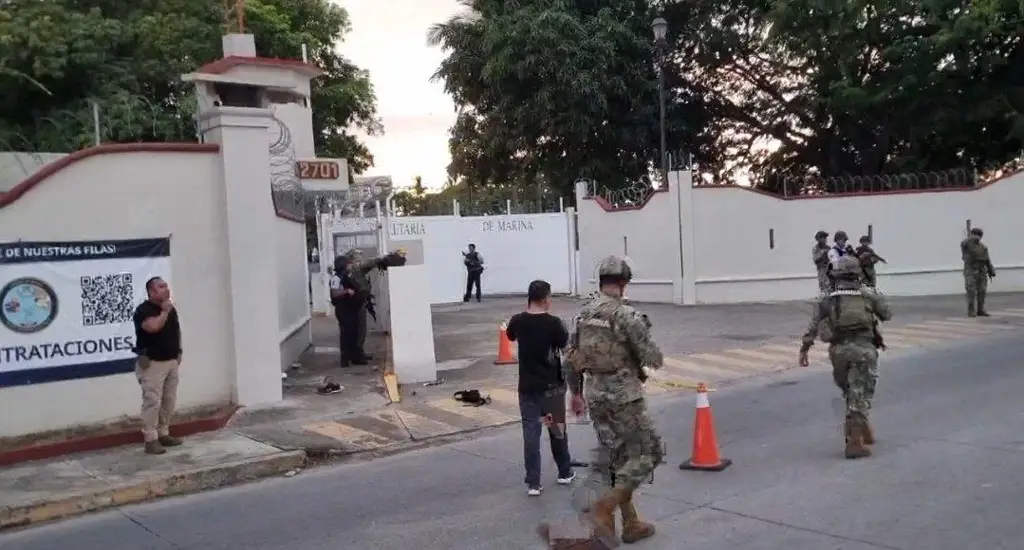 Imagen Amenaza con arma a marinos en Zona Naval y lo abaten (+Video)
