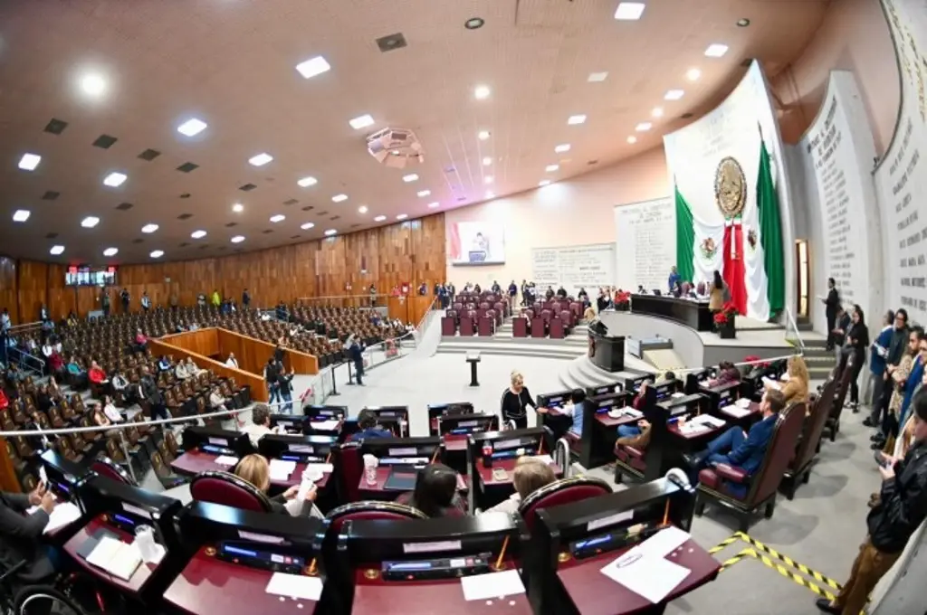 Imagen Congreso de Veracruz elige a ganadora de la Medalla Adolfo Ruiz Cortines 2025