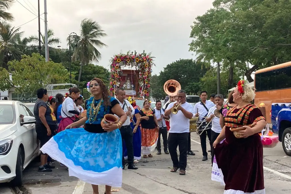 Realizan peregrinación en honor a la virgen de Juquila