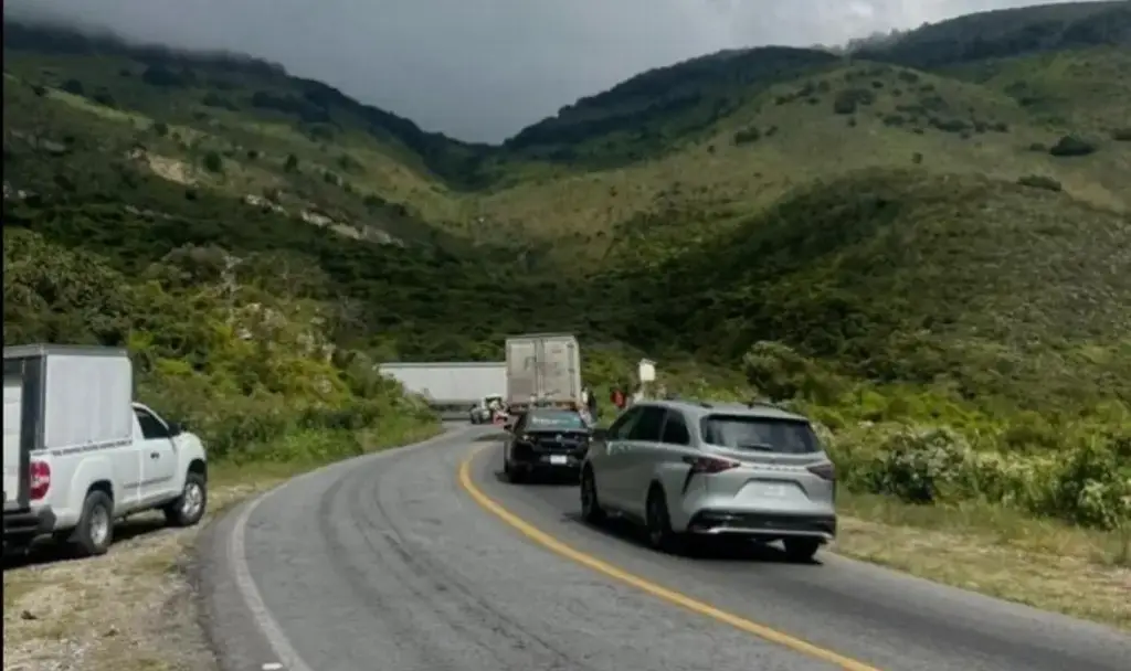 Imagen Si viajas en carretera esto recomienda experto en seguridad vial de Veracruz 