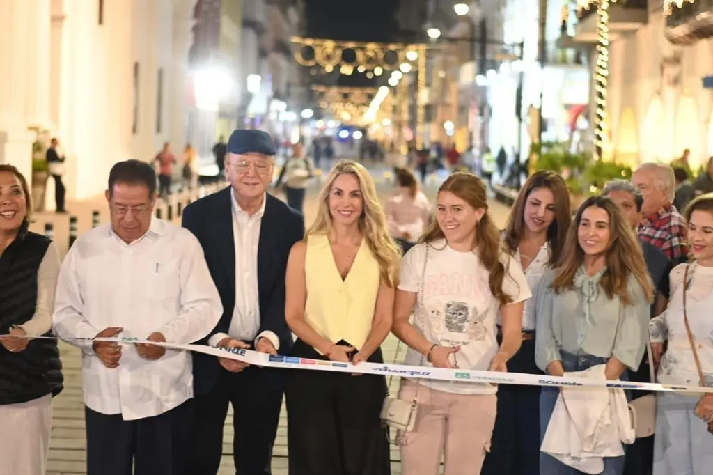 Imagen Inauguran la rehabilitación integral del Centro Histórico de Veracruz