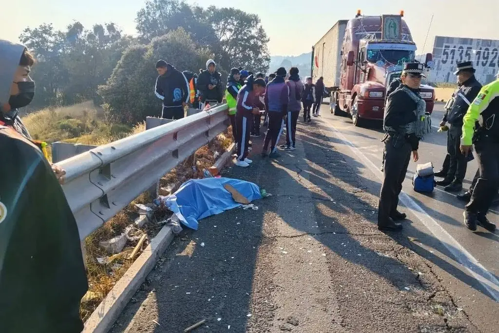 Imagen Atropellan a peregrinos Guadalupanos en Puebla, rumbo a la Basílica