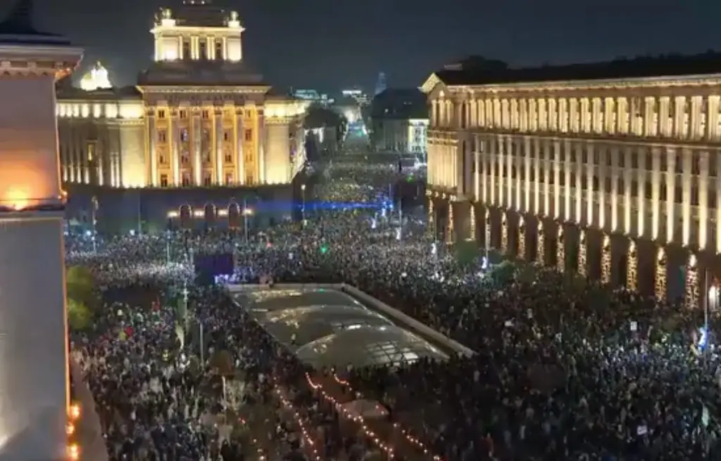 Imagen Renuncia el gobierno de Bulgaria tras protestas multitudinarias (+Video)