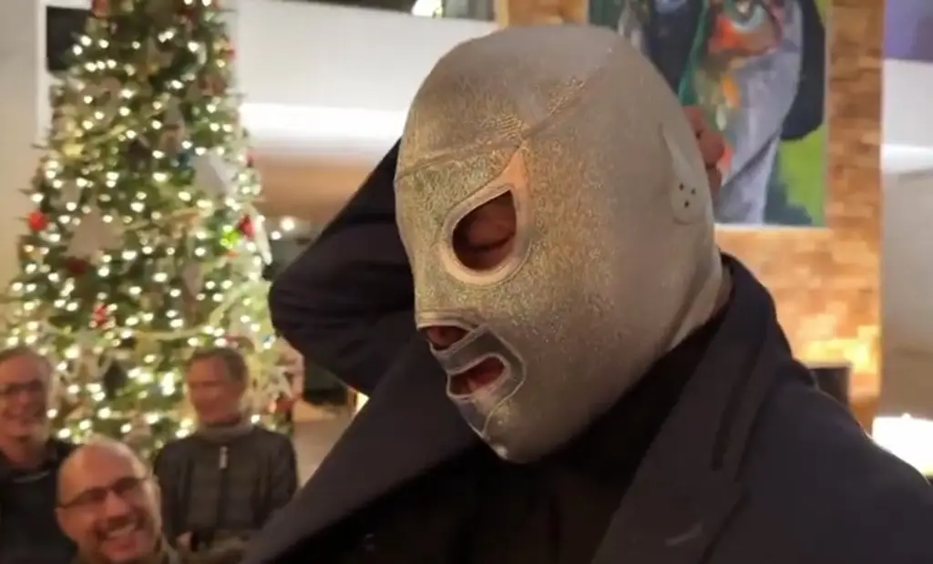 El Hijo del Santo se retira y se quita la máscara (+Video)