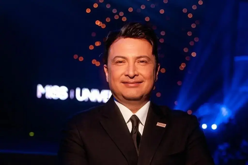 Imagen Director de Miss Universo deja el cargo en medio de denuncias contra dueños de la empresa