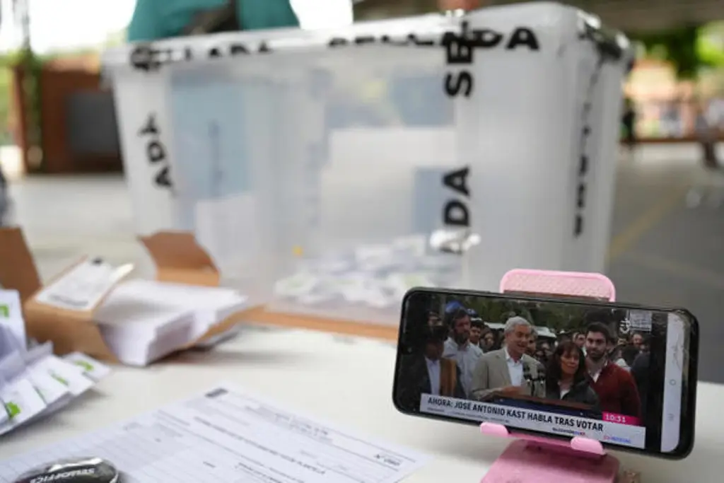 Inicia segunda vuelta para elecciones presidenciales en Chile 