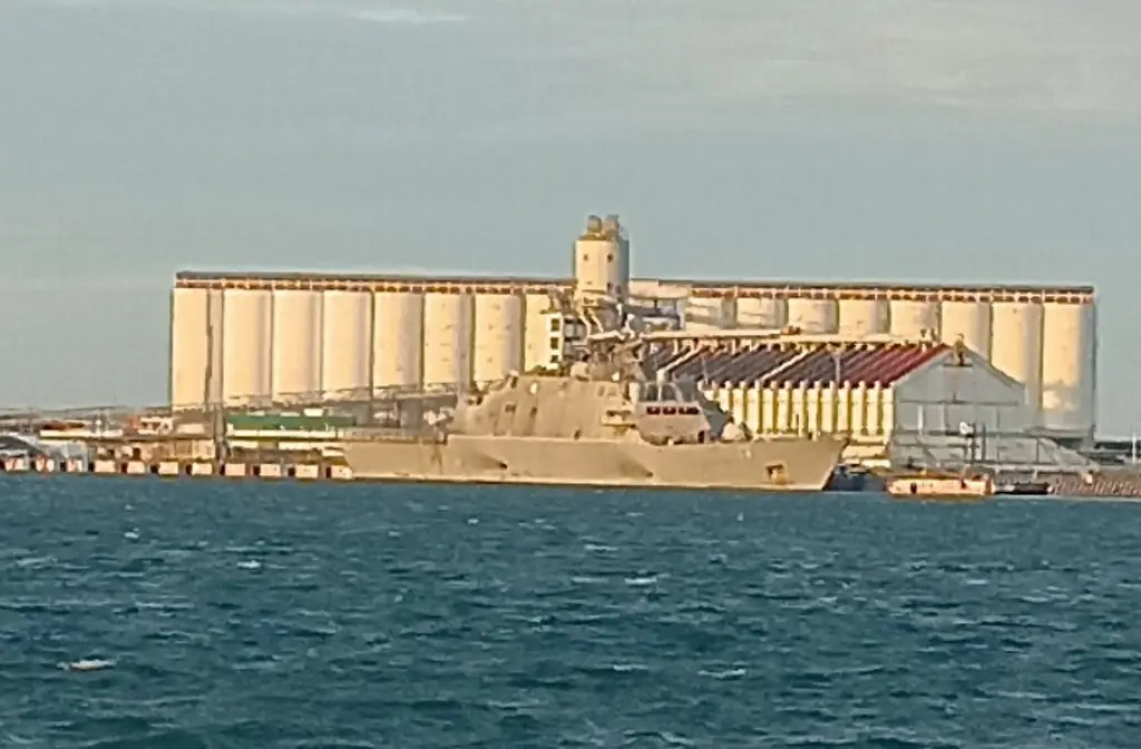 Imagen Buque de la Armada de EU atraca en el puerto de Veracruz