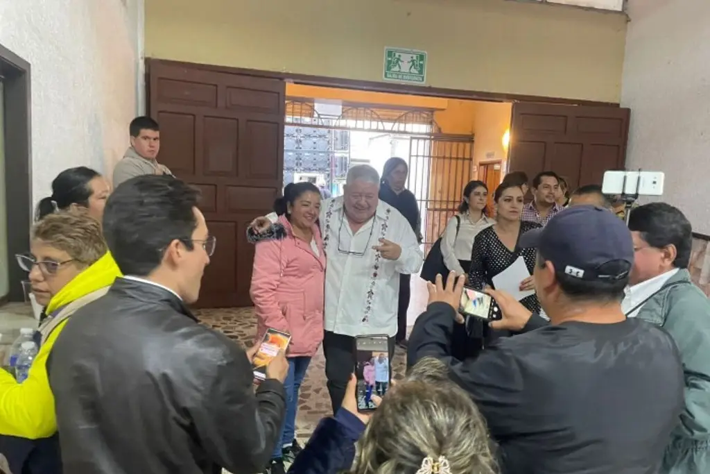 Imagen Manuel Huerta acusa a alcaldes de actuar como capataces de familias de linaje