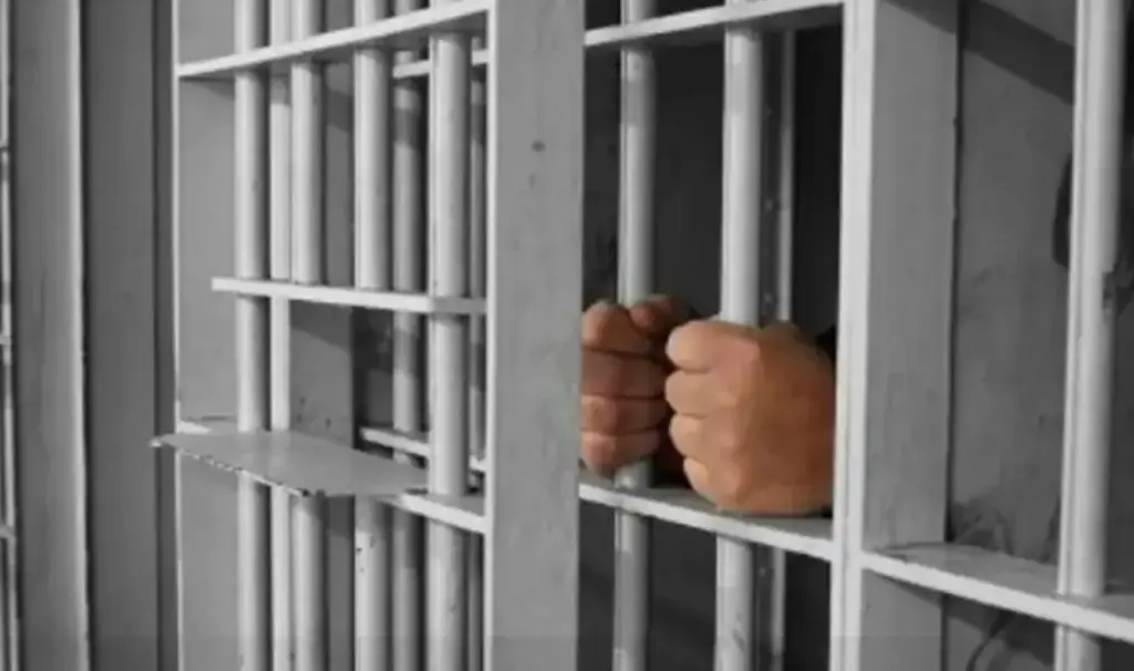 Dan 12 años de prisión a sujeto detenido por posesión ilícita de hidrocarburo en Veracruz