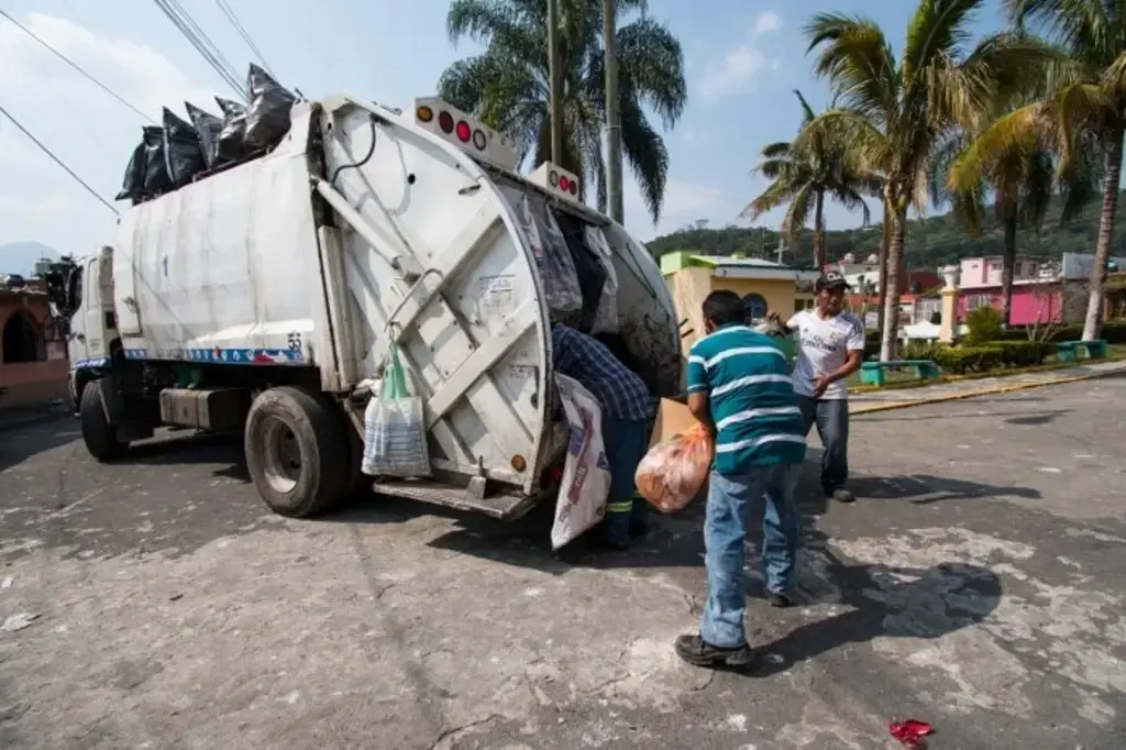 Imagen Recolección de basura será diaria en todo Veracruz a partir del 1 de enero: Rosa María 