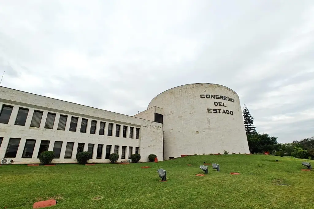 Emite Comisión la convocatoria para designar titular de la CEDH