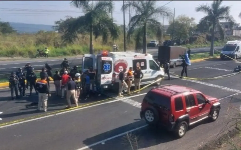 Accidente en la carretera Xalapa–Veracruz deja una policía estatal fallecida y otra grave