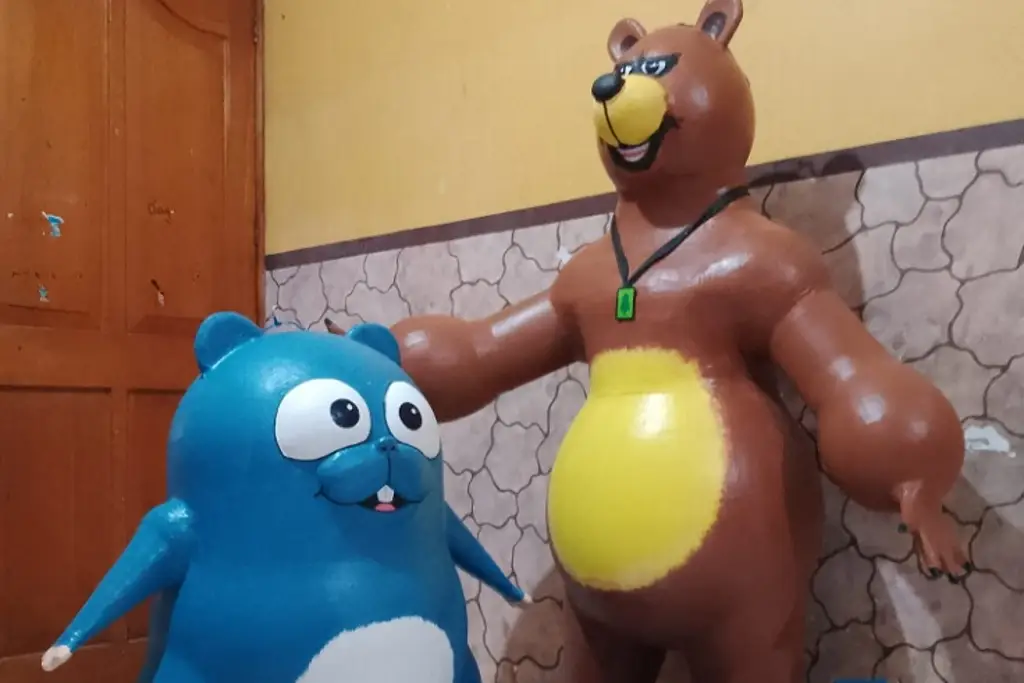 Imagen Incrementa la venta de piñatas y figuras navideñas en Veracruz