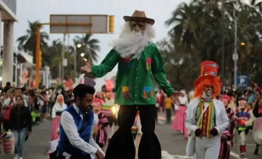 Imagen Así será el Desfile del Viejo previo a despedir el año y recibir el 2026 en Veracruz - Boca del Río