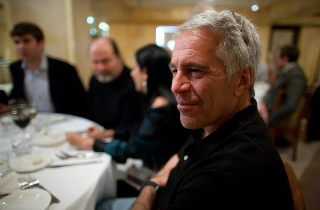 Bill Clinton, Mick Jagger y Michael Jackson aparecen en imágenes de los archivos Epstein