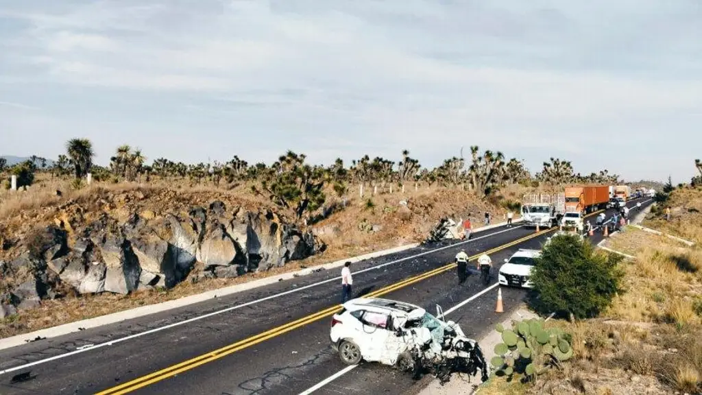 Imagen Fallecen dos veracruzanos en trágico accidente en carretera de Puebla