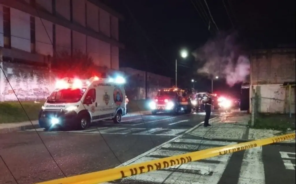 Imagen Incendio consume vivienda en Orizaba, Veracruz