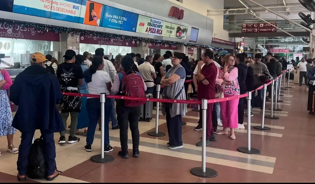 Imagen En el inicio de las vacaciones ya luce abarrotada la central de autobuses en Veracruz