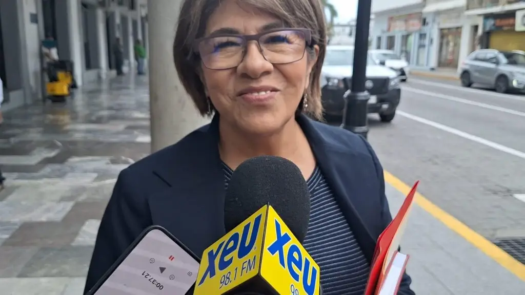 Imagen Proceso de entrega de ayuntamiento de Veracruz iniciará el 29 de diciembre: Rosa Espejo