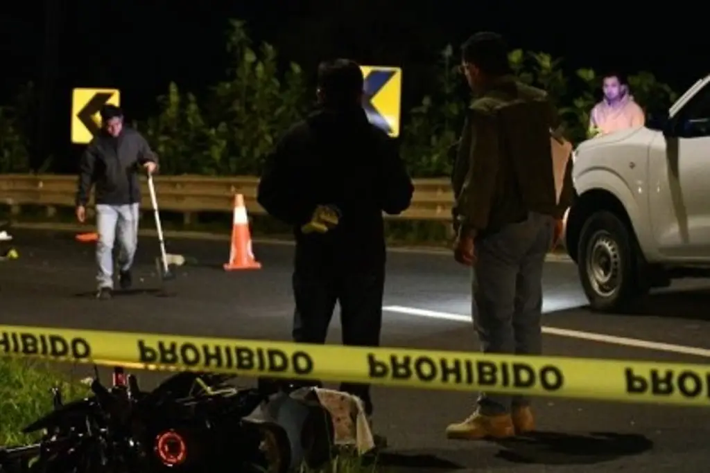 Mueren 2 hombres en trágico accidente de motocicleta en carretera de Veracruz 