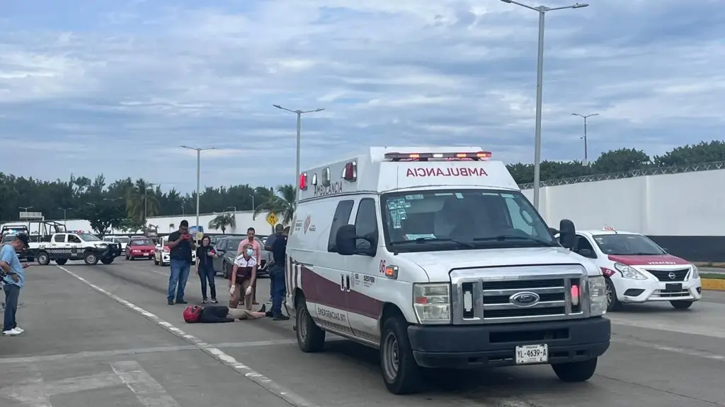 Imagen Derrapa pareja en motocicleta, en Veracruz