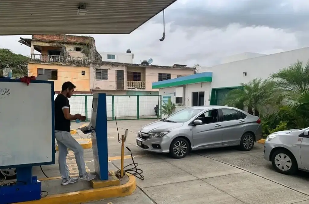 Imagen Aumenta afluencia en verificentros de Veracruz, ¿Hasta cuándo trabajan en este 2025?