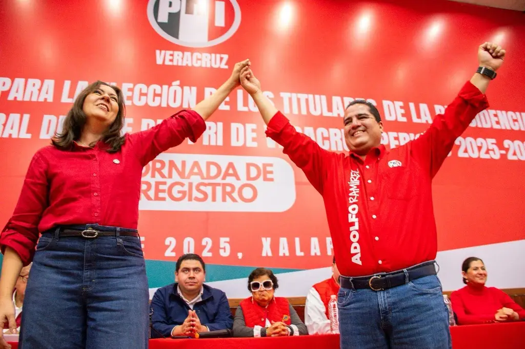 Imagen Va  Ramírez Arana y Carolina Gudiño por la dirigencia estatal del PRI en Veracruz 