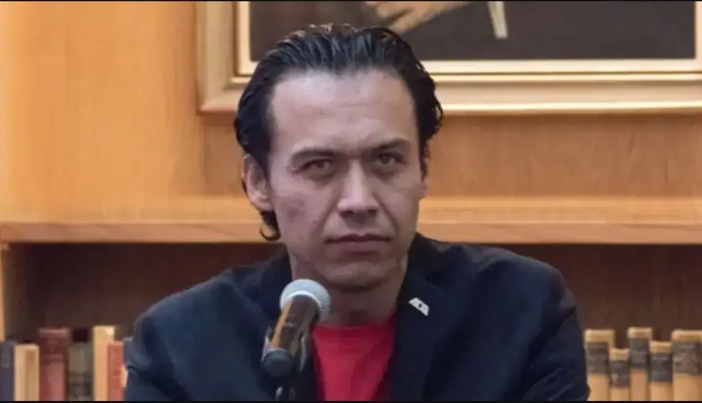 Piden a Sheinbaum renuncia de director de Materiales Educativos de la SEP