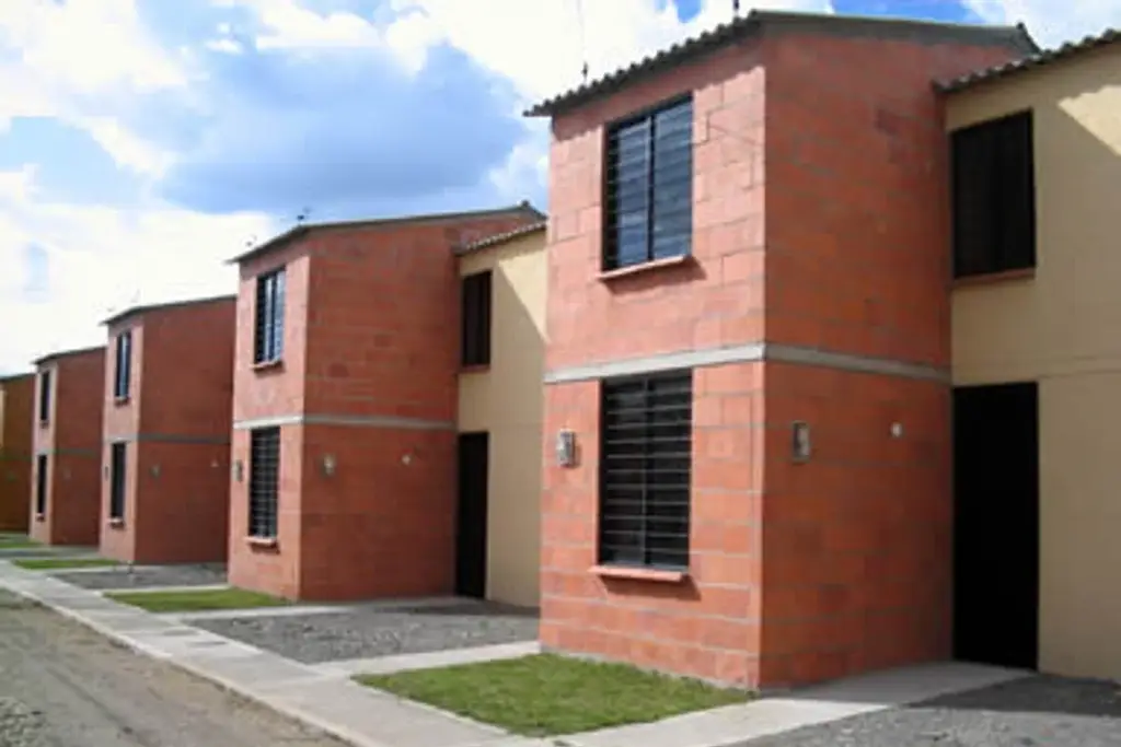 Académica señala cómo podría generarse vivienda asequible en México