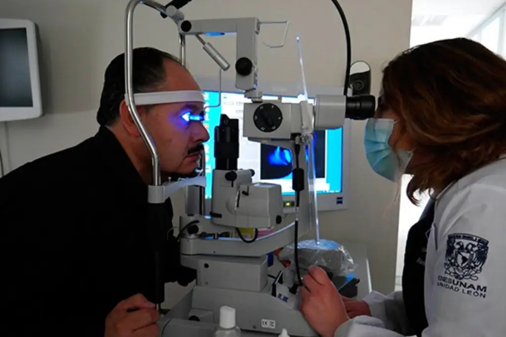 Aumentan casos de cataratas oculares por diabetes y envejecimiento, advierte la UNAM 
