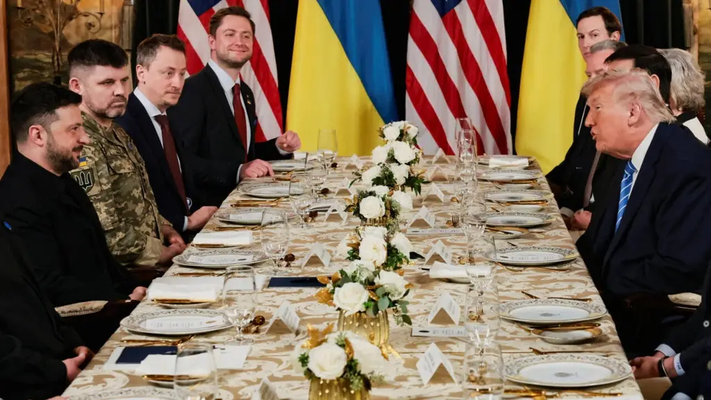 Se reúnen Trump y Zelensky en Mar-a-Lago, inician pláticas sobre el plan de paz con Rusia