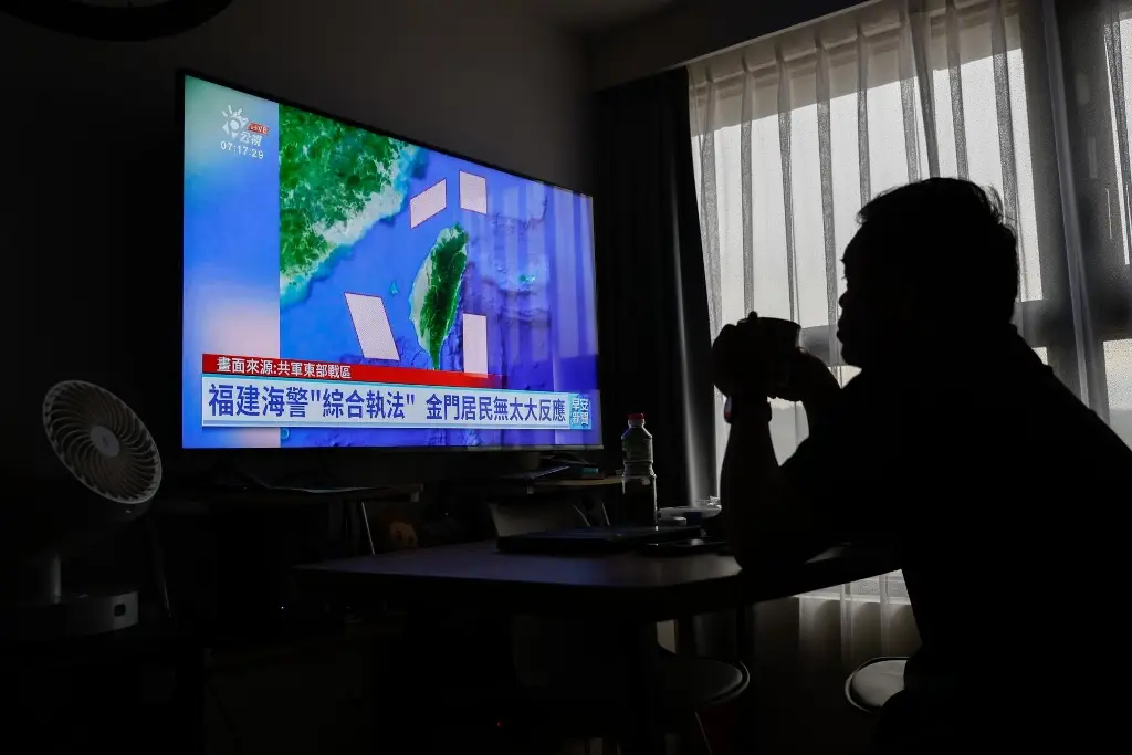 Imagen China realiza un nuevo simulacro con fuego real de largo alcance en aguas al sur de Taiwán