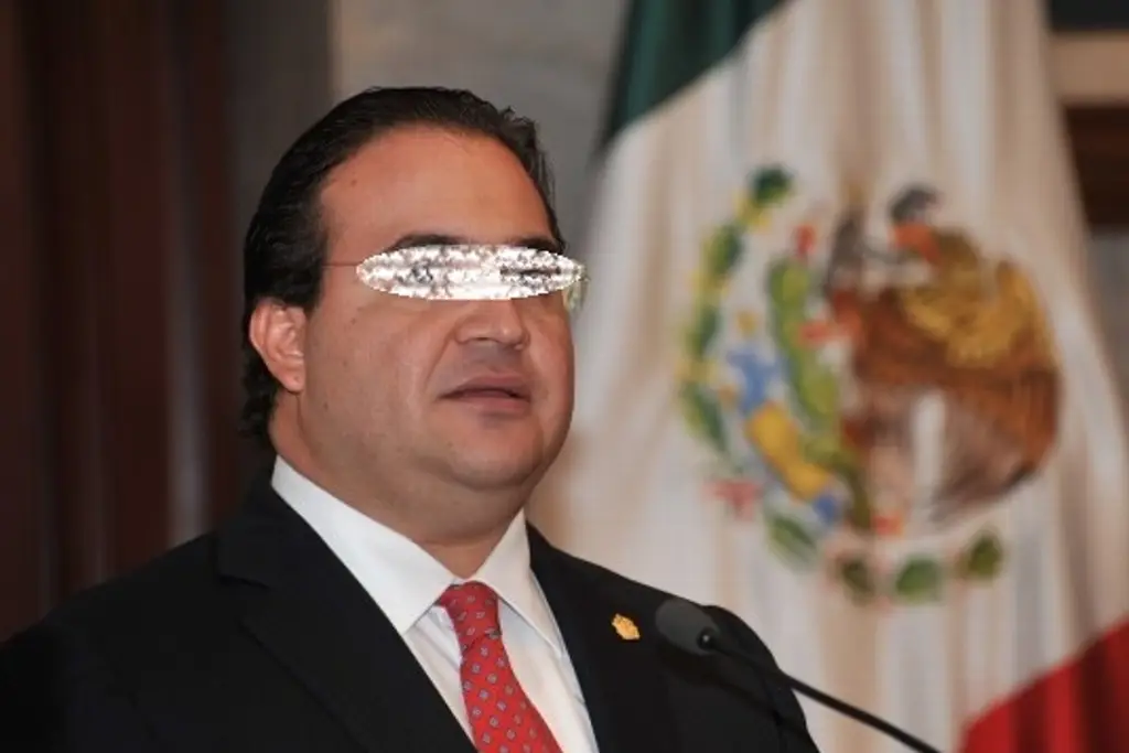 Imagen Familiares de desaparecidos en Veracruz reprochan al exgobernador Javier Duarte