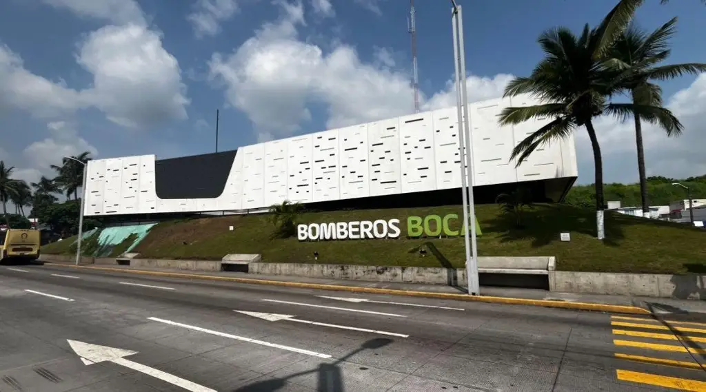 Imagen Por pirotécnica, se registró incendio en palapa de Boca del Río durante fin de año