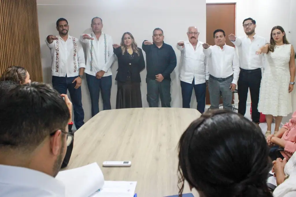 Imagen Asumen titulares de principales direcciones del nuevo Ayuntamiento de Alvarado