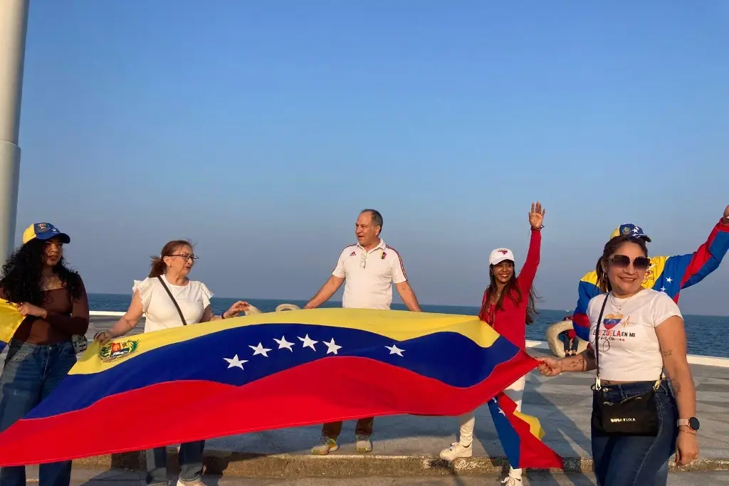 Imagen Venezolanos en Veracruz festejan captura de Maduro