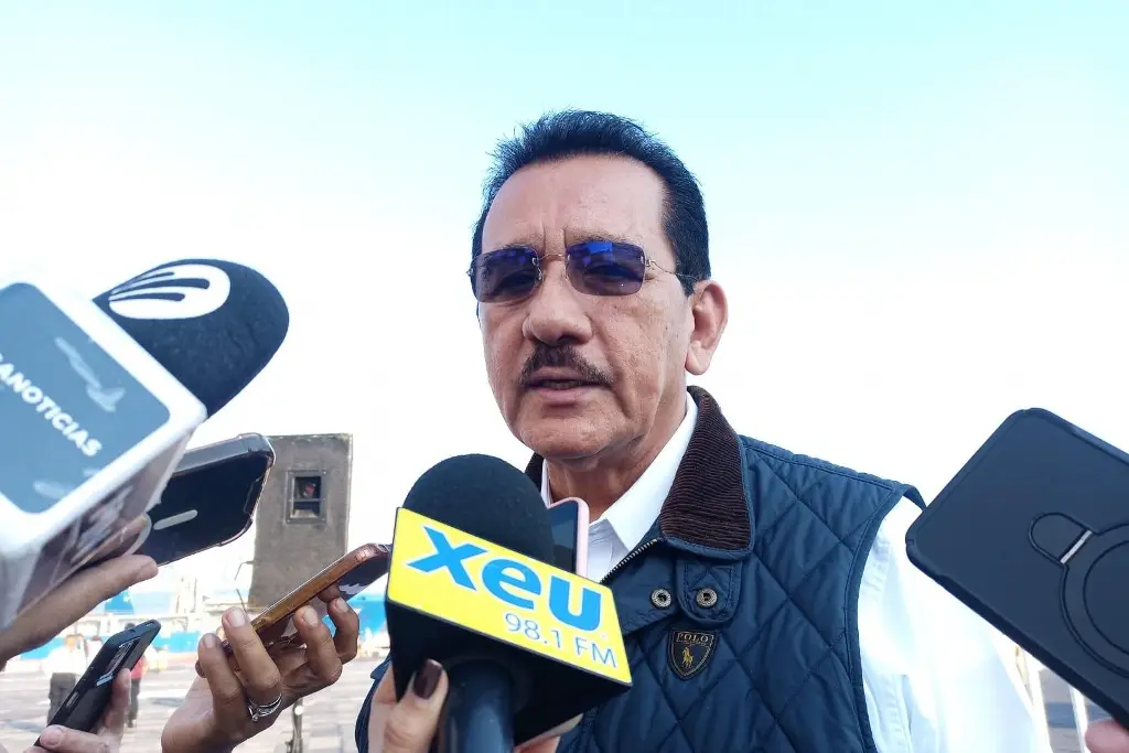 Imagen En espera de mosca estéril para controlar brote de gusano barrenador en Veracruz