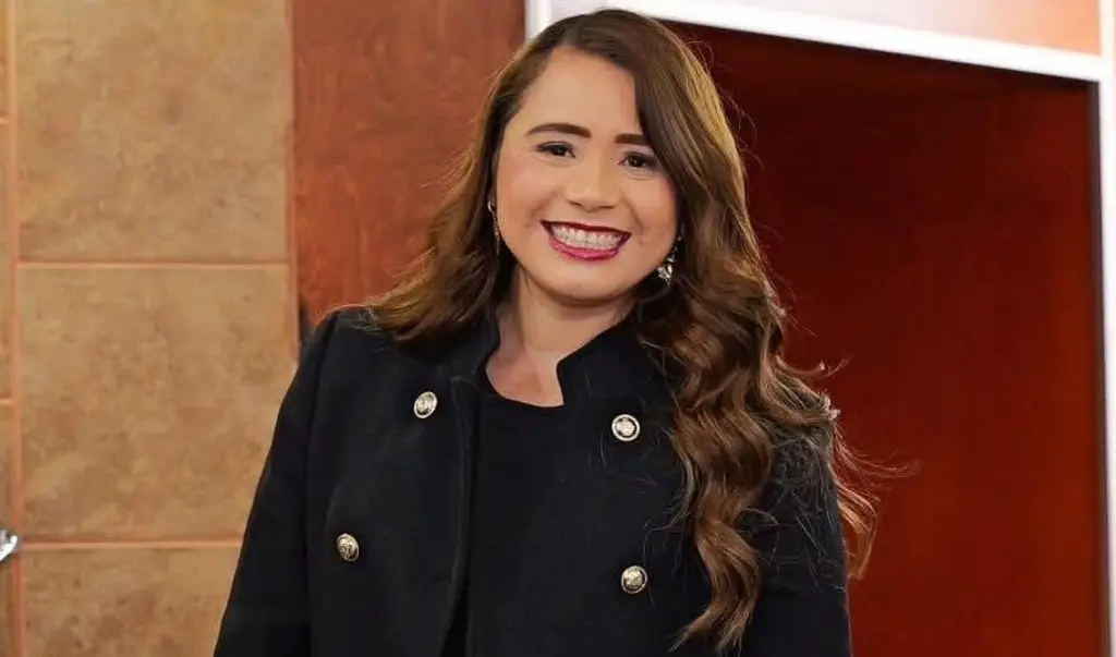 Imagen Retienen a diputada de Morena con dólares sin declarar en frontera con EU; le decomisan el dinero