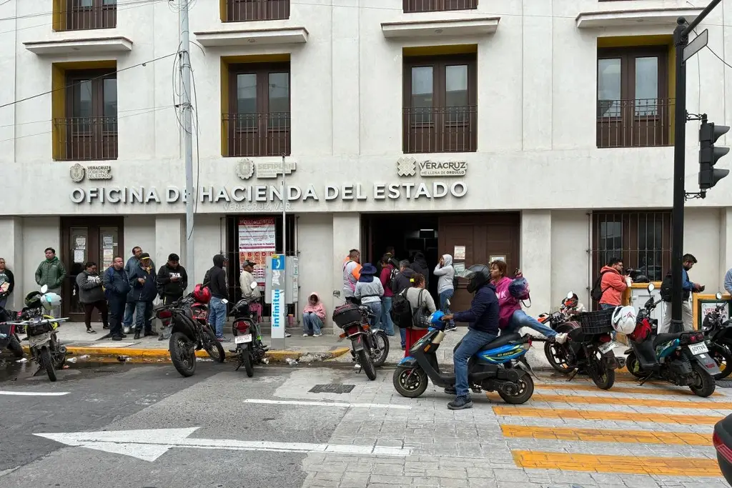 Imagen Abrirán más módulos de Hacienda para trámites vehiculares en Veracruz