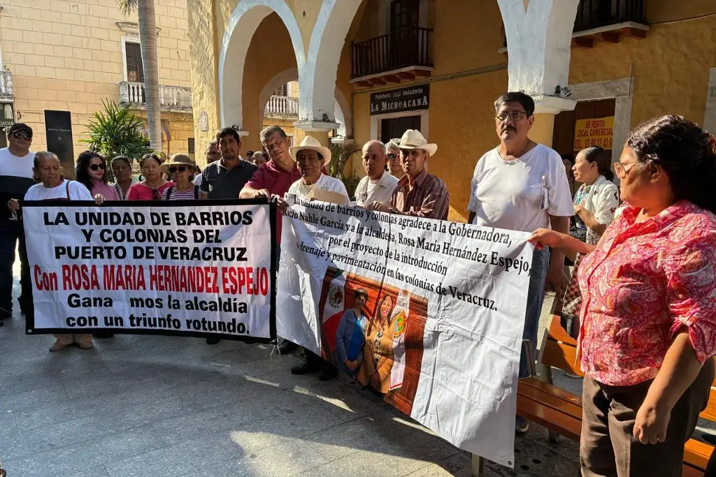 Piden bacheo, seguridad y regularización de colonias en Veracruz