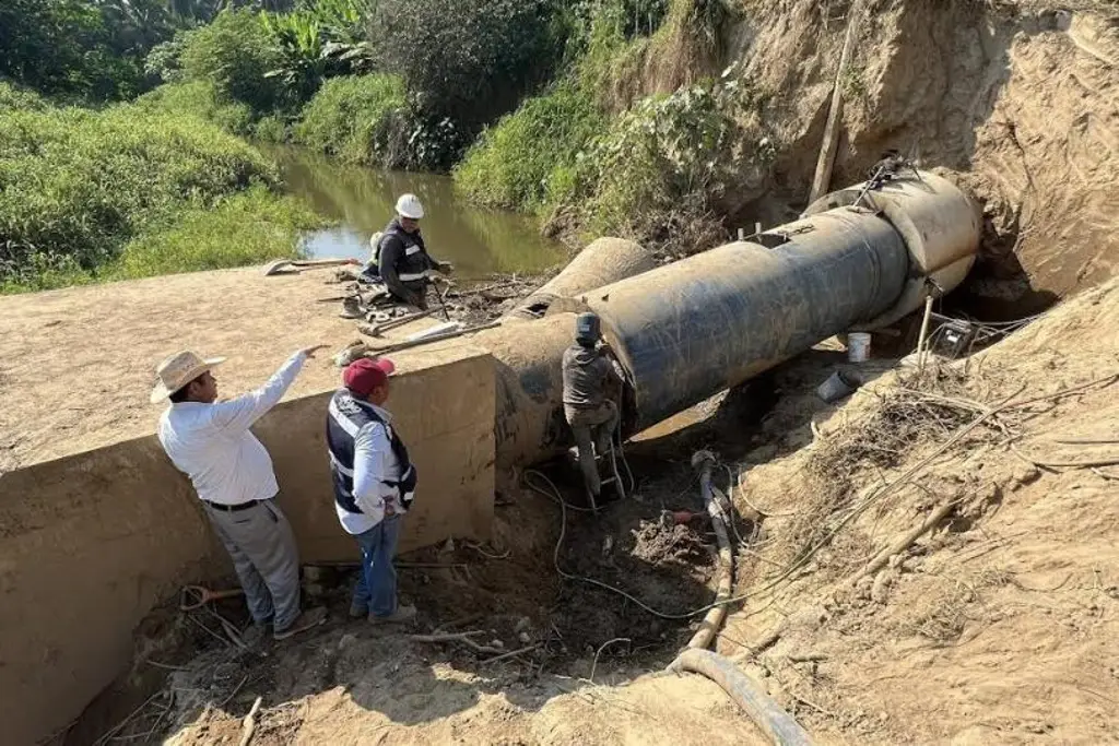 Imagen Restablecen agua potable en Acapulco tras fuga causada por temblor