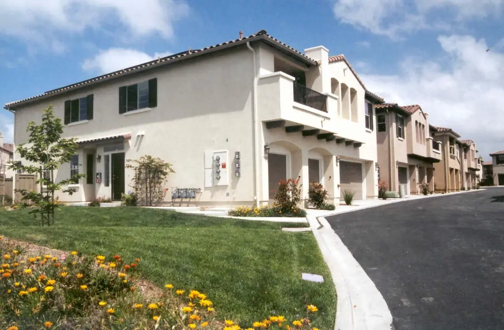 Imagen Trump realiza compra de bonos para reducir créditos e hipotecas en viviendas de EU