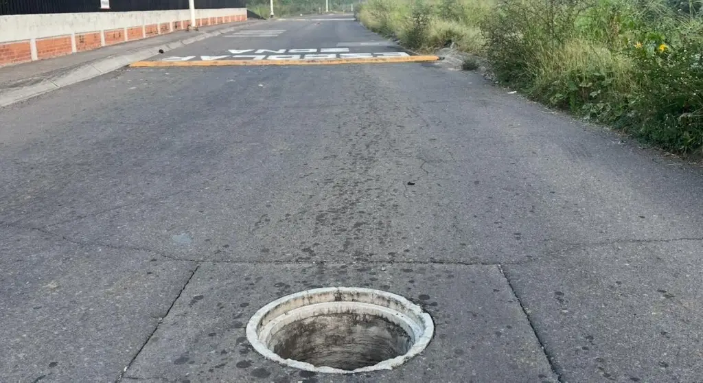 Reportan topes y registros abiertos en Nuevo Veracruz 