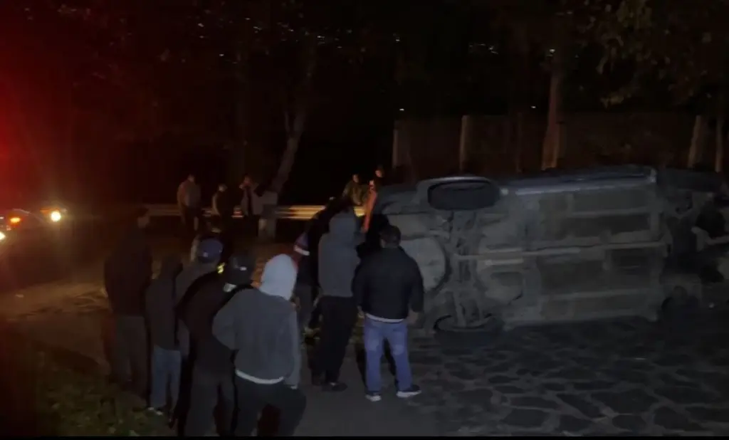 Volcadura en Acajete deja siete personas lesionadas