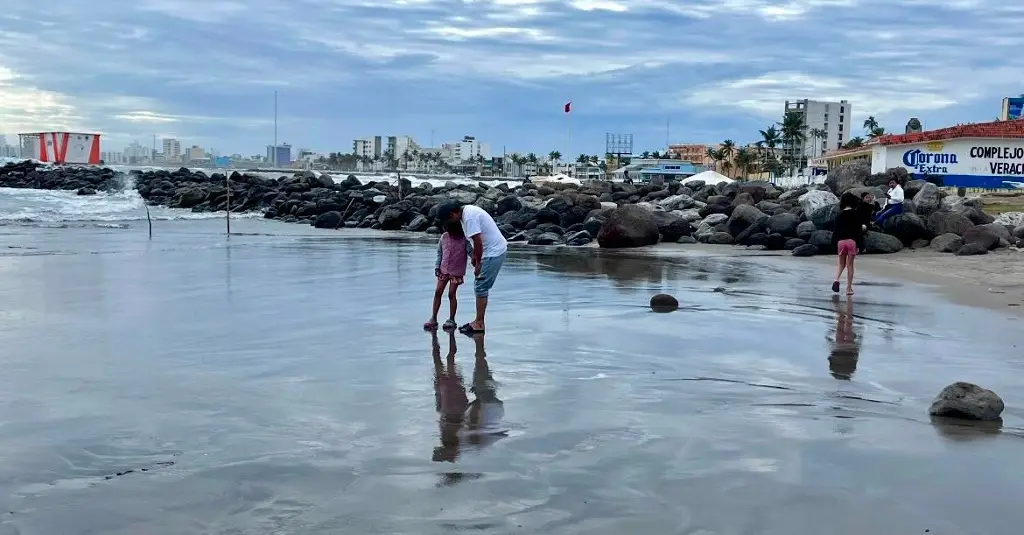 Imagen Turistas no pudieron disfrutar este domingo de las playas en Veracruz