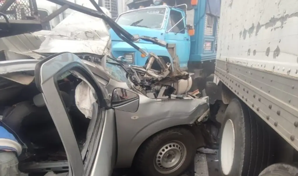 Imagen Carambola en autopista de Veracruz; reportan varios lesionados