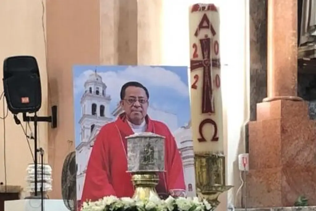 Imagen Realizan misas por aniversario luctuoso del padre Víctor en Veracruz