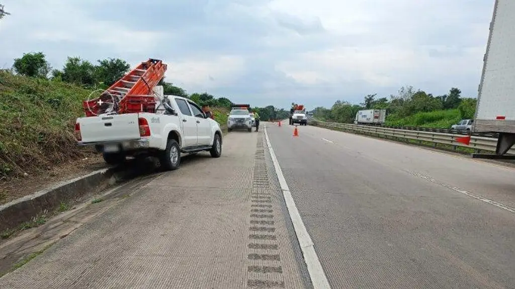 Imagen Se registra cierre parcial de circulación en carretera de Veracruz; conoce a qué altura